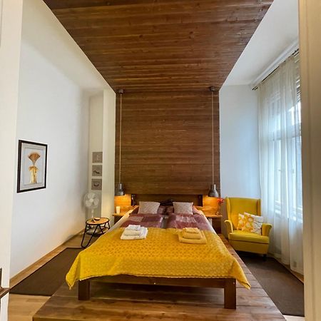 Amber Pearl Apartment 2 Rooms And 2 Bathrooms At Kalvin Square Budapest Exterior photo