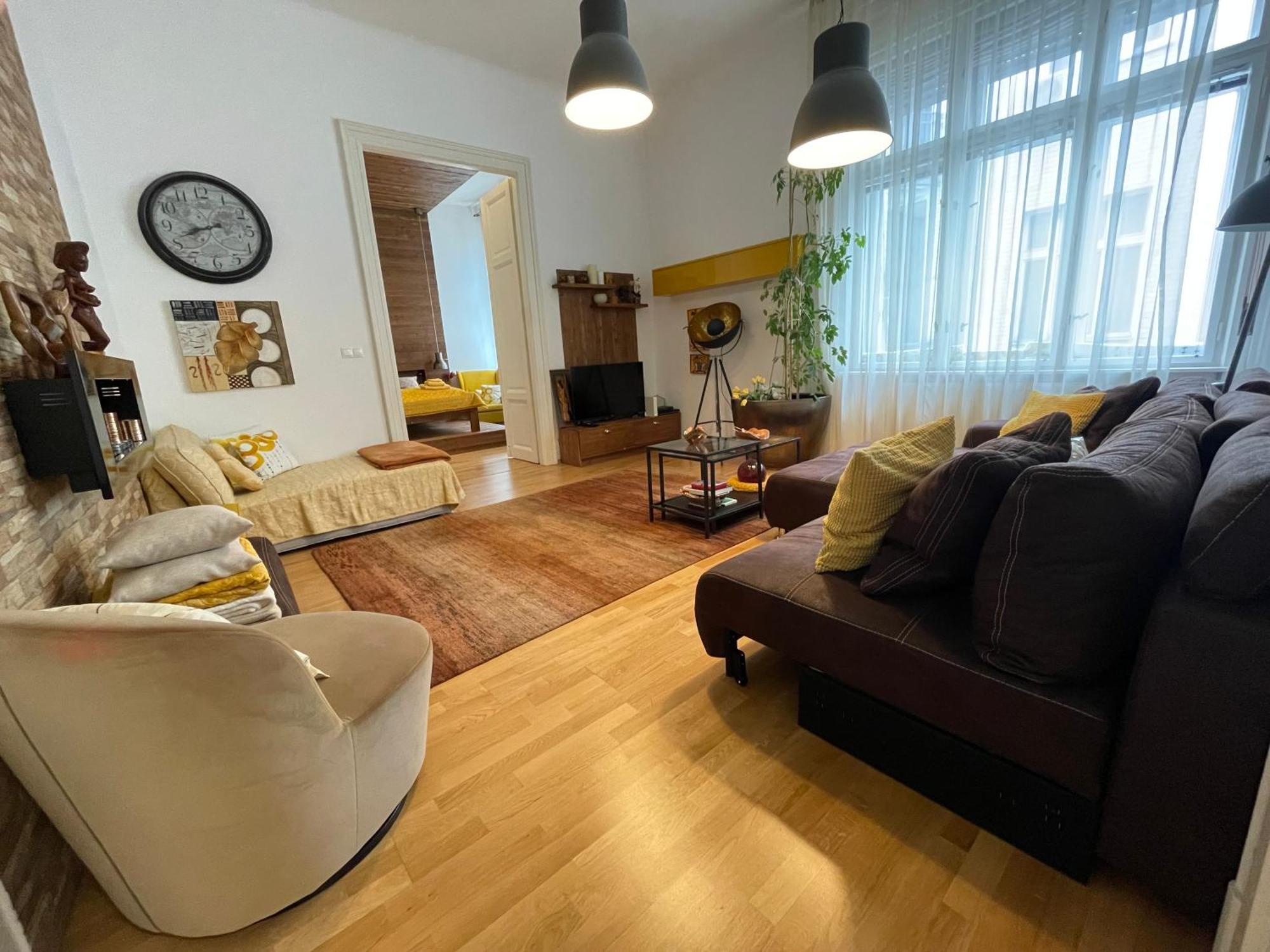 Amber Pearl Apartment 2 Rooms And 2 Bathrooms At Kalvin Square Budapest Exterior photo