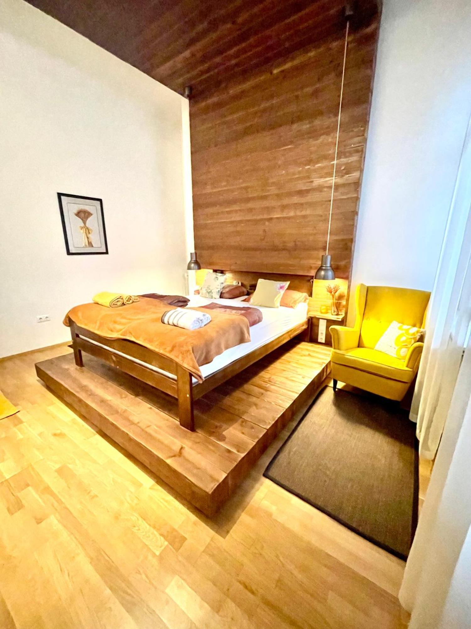 Amber Pearl Apartment 2 Rooms And 2 Bathrooms At Kalvin Square Budapest Exterior photo