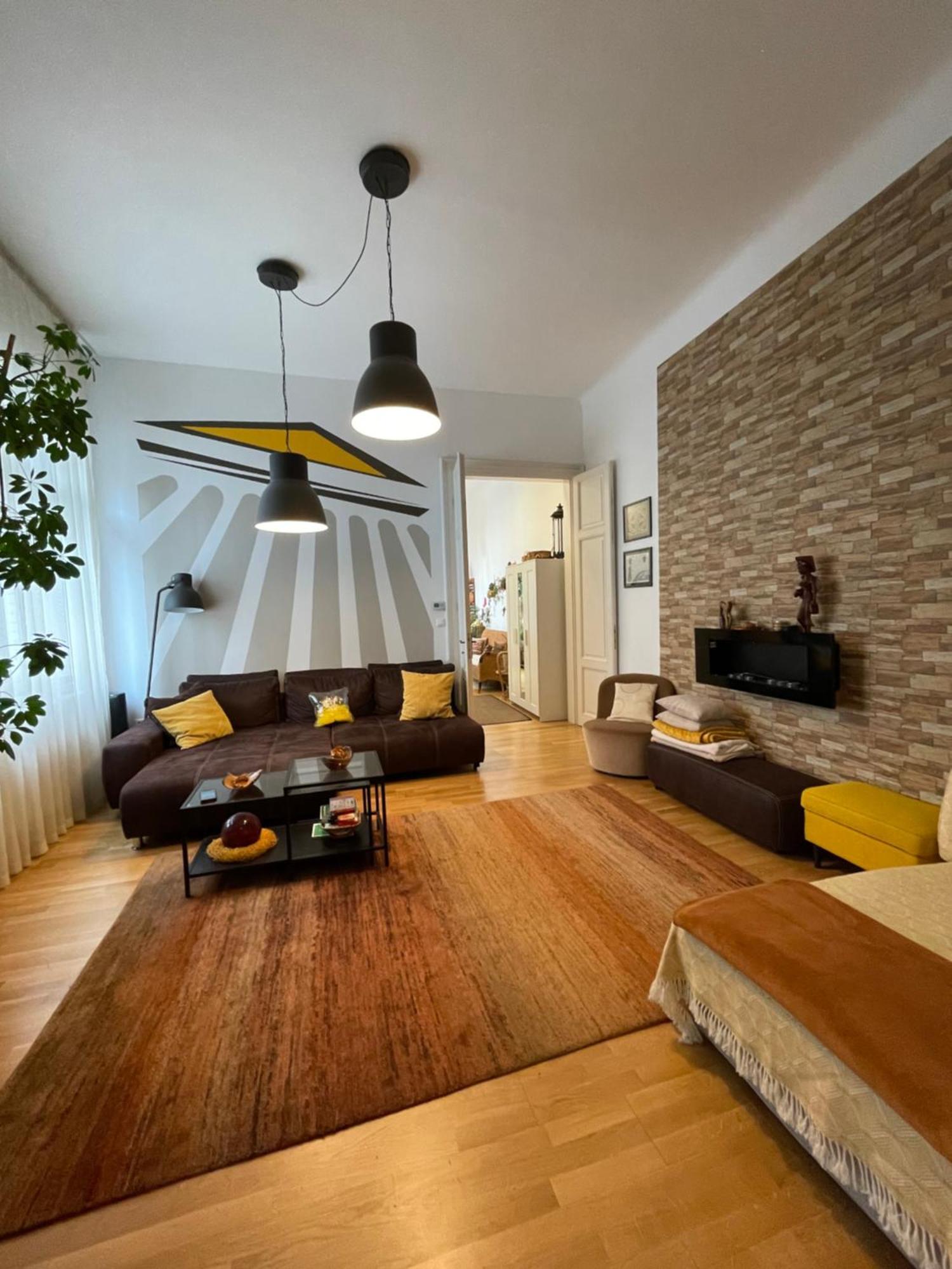 Amber Pearl Apartment 2 Rooms And 2 Bathrooms At Kalvin Square Budapest Exterior photo