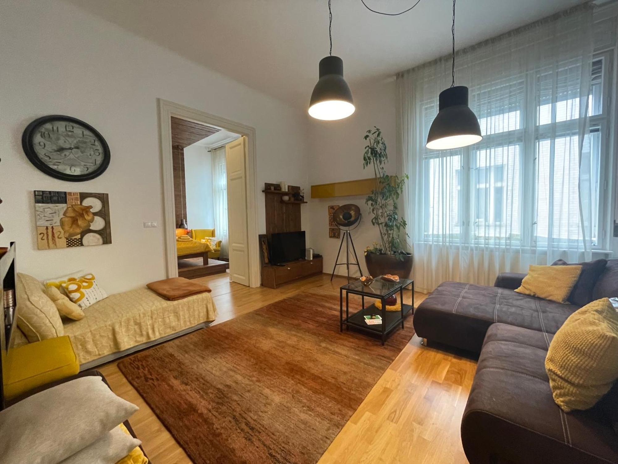 Amber Pearl Apartment 2 Rooms And 2 Bathrooms At Kalvin Square Budapest Exterior photo