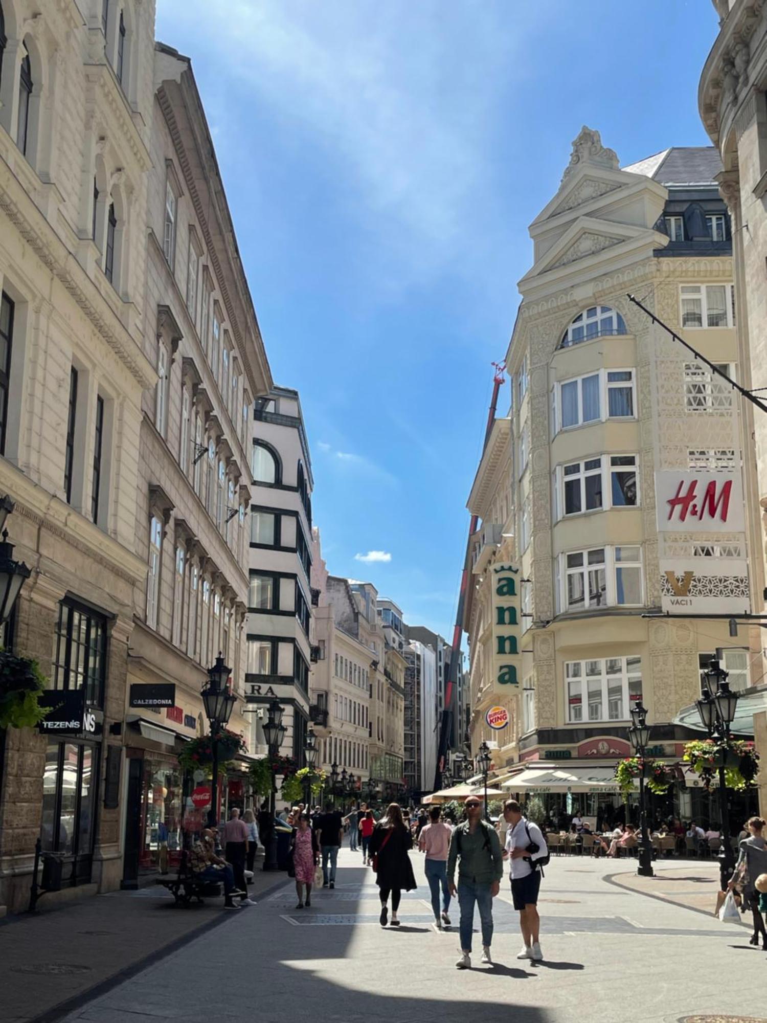 Amber Pearl Apartment 2 Rooms And 2 Bathrooms At Kalvin Square Budapest Exterior photo