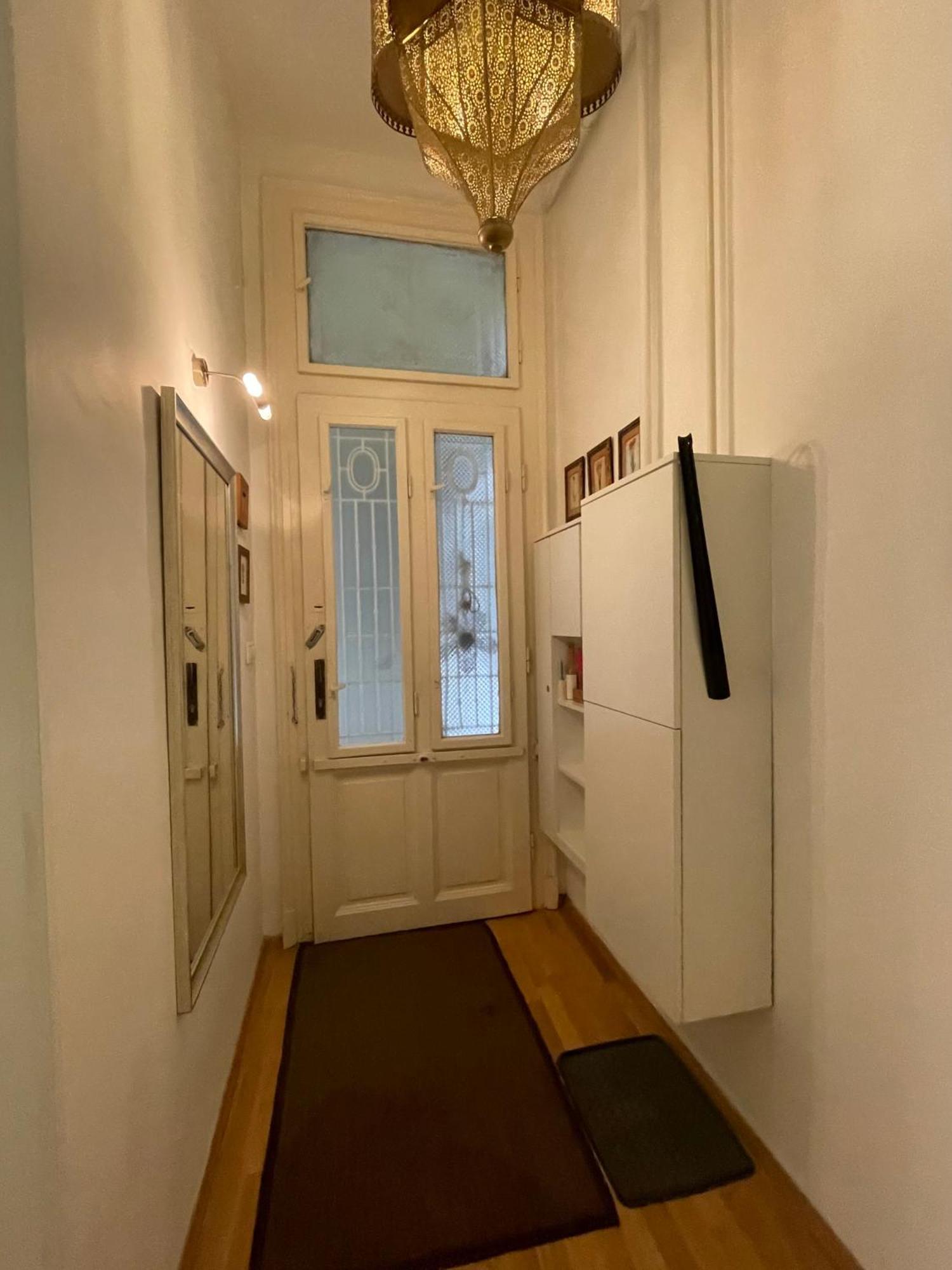 Amber Pearl Apartment 2 Rooms And 2 Bathrooms At Kalvin Square Budapest Exterior photo