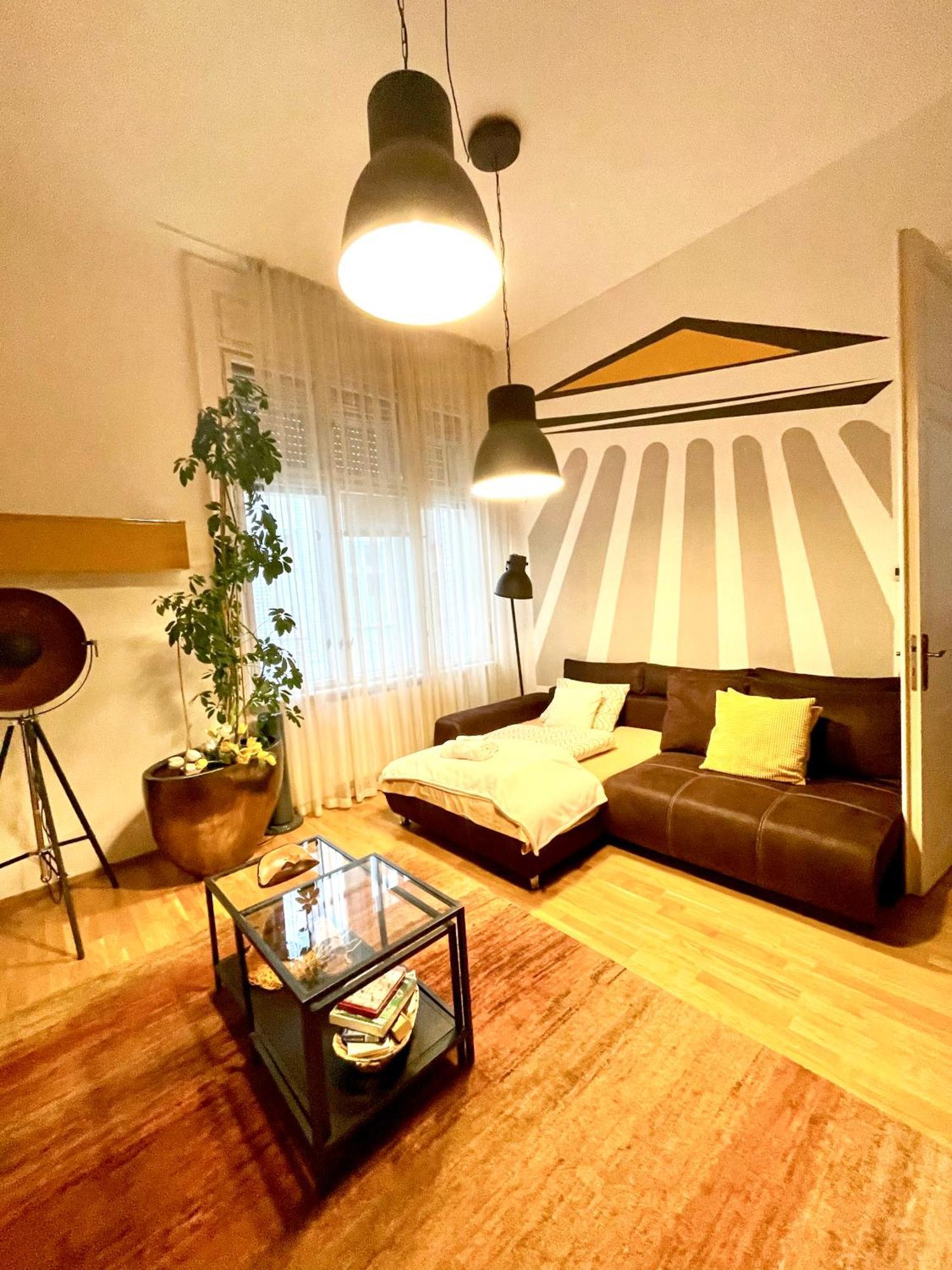 Amber Pearl Apartment 2 Rooms And 2 Bathrooms At Kalvin Square Budapest Exterior photo